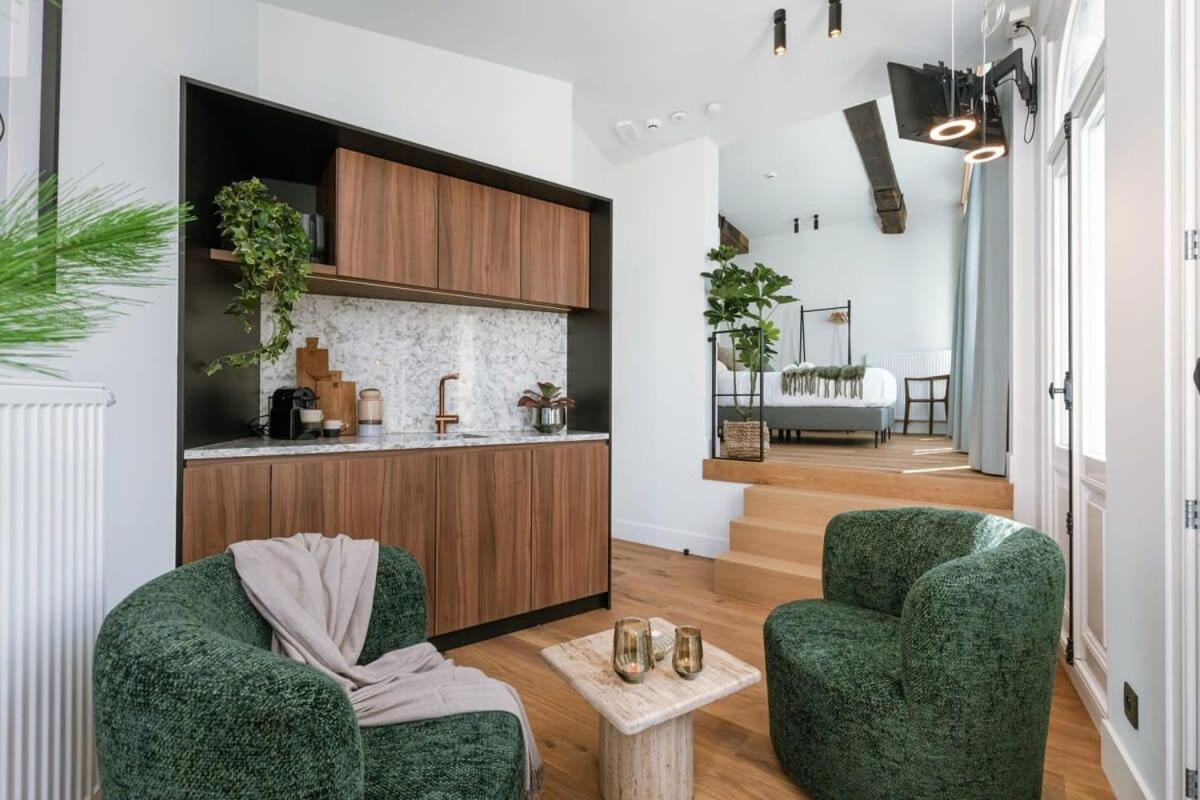 Huswell - Modern In The Centre Of Apartment